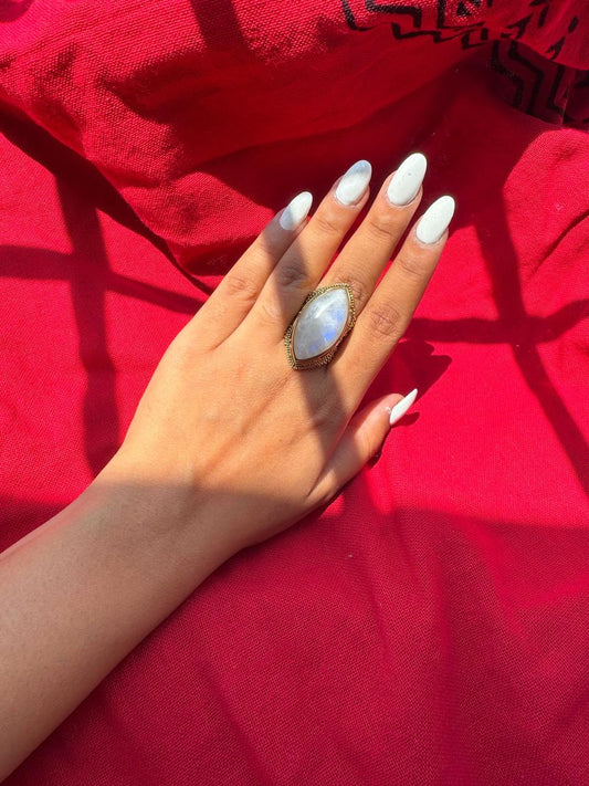 Moonstone Vanki Ring