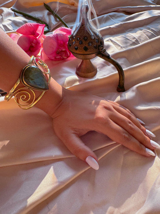 Moonfire Labradorite Cuff