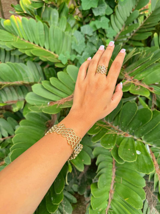 Honey Comb Bangle