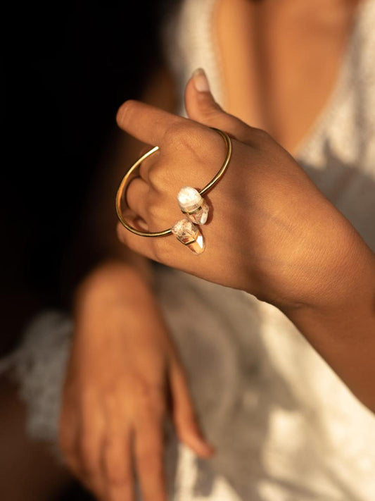 Thea Quartz Bangle