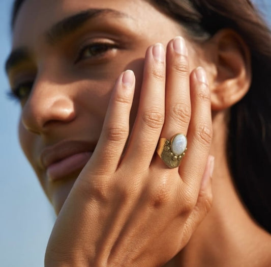 Luna Moonstone Ring