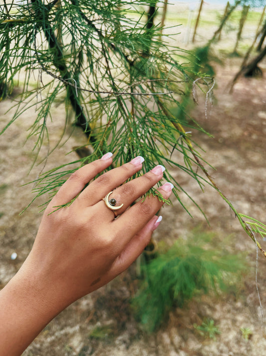 Helena Ring with Labradorite Stone