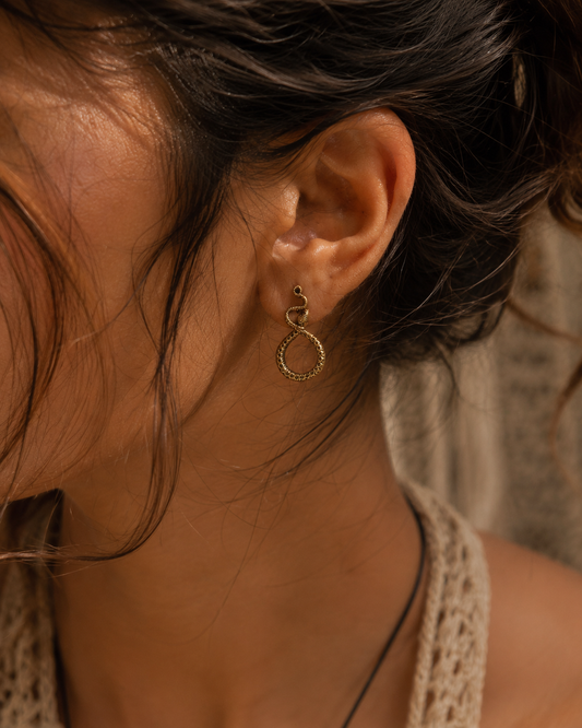 Snake Coil Stud