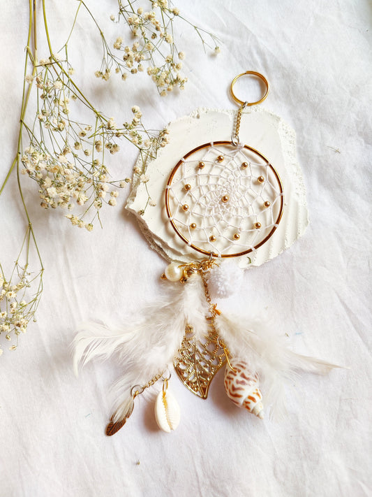 White Metal Dreamcatcher Keychain