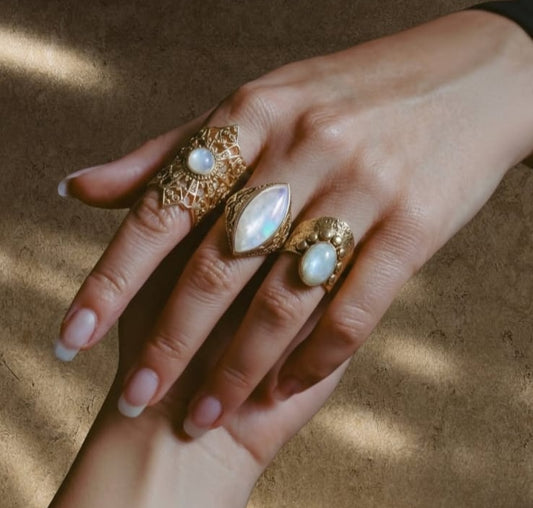 Moonstone Vanki Ring
