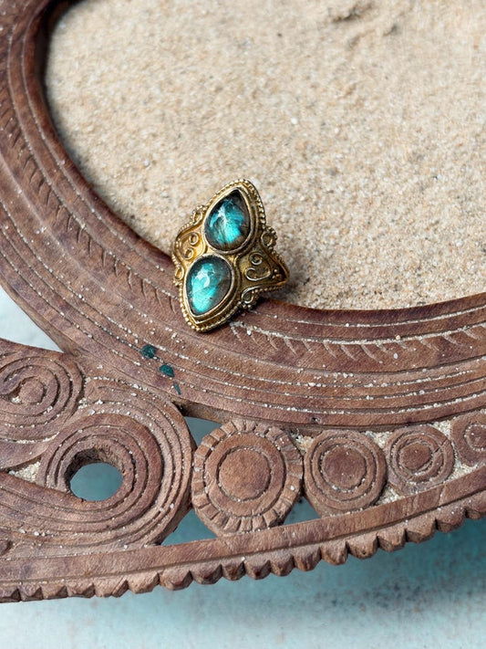 Labradorite Prerna Ring