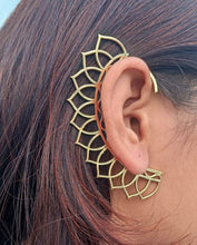 Load image into Gallery viewer, Waterlily Ear Cuff
