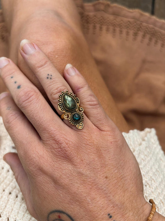 Labradorite Brishti Ring