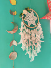 Load image into Gallery viewer, Wreath White Dreamcatcher

