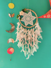 Load image into Gallery viewer, Wreath White Dreamcatcher
